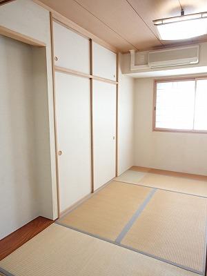 Non-living room. Japanese style room