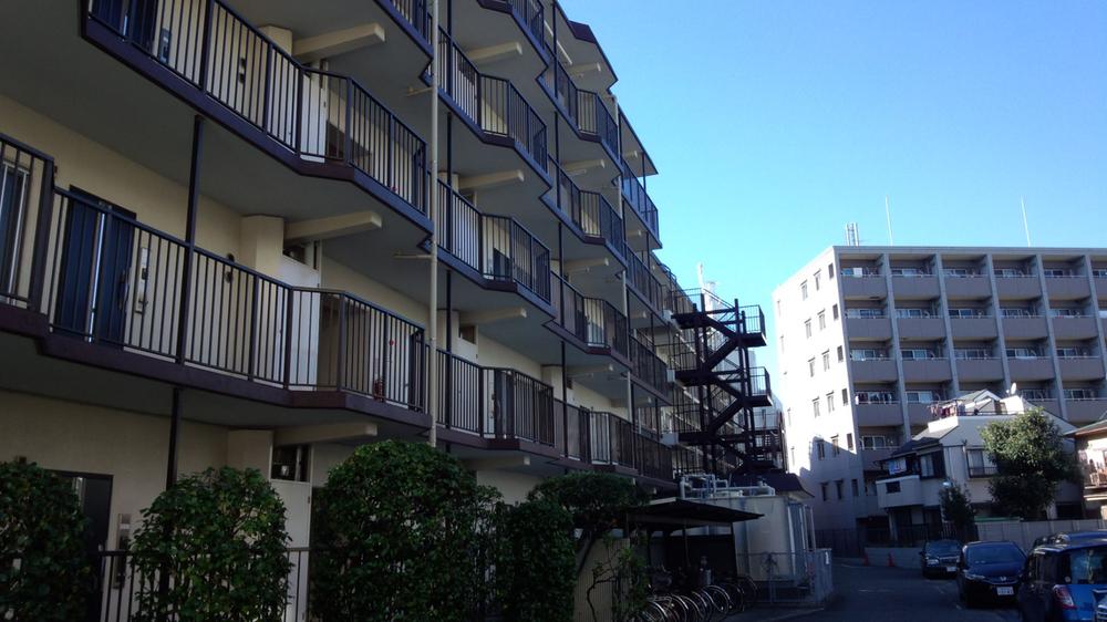 Local appearance photo. Local (12 May 2013) Shooting