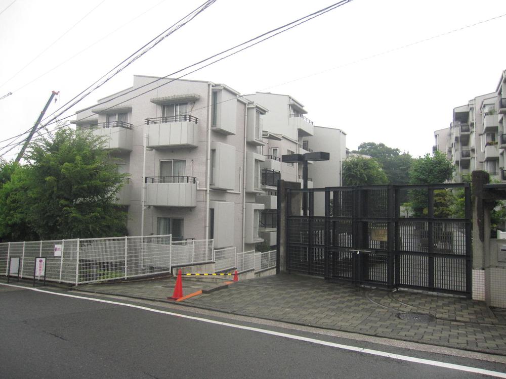 Local appearance photo. "Yamate" walk to the station 11 minutes Villeneuve Yokohama Yamate appearance