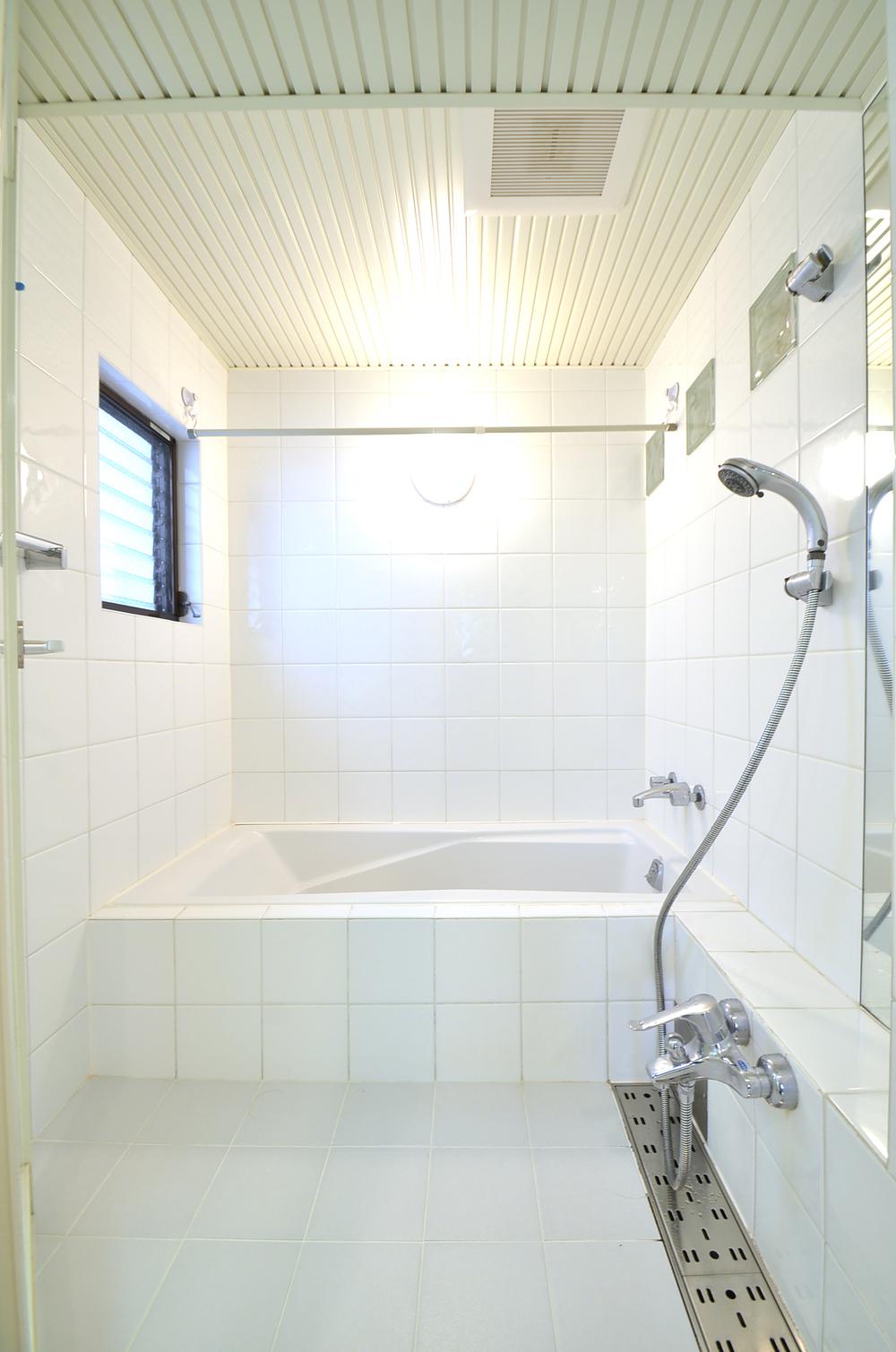 Bathroom. Indoor (September 2013) Shooting