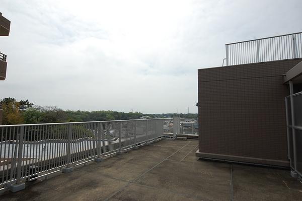 Balcony. roof balcony Please confirm this sense of openness by all means in the field.