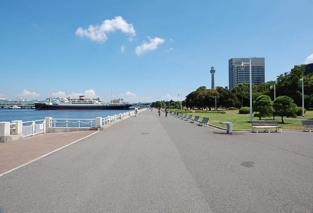 park. Park in Yokohama ・ 3500m fireworks is a park that is also loved by Yokohama citizens to be held until Hikawamaru.