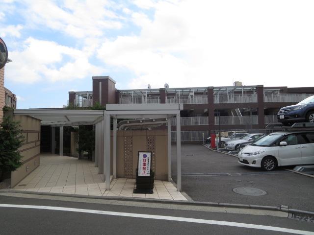 Local appearance photo. Local (11 May 2013) Shooting