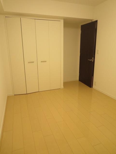 Non-living room. Indoor (11 May 2013) Shooting