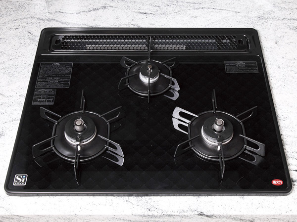 Kitchen.  [Glass top 3-burner stove] The surface of the stove is the glass top specification that is easy to clean.
