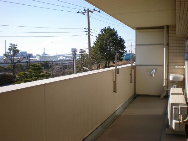 Balcony. Balcony and slop sink