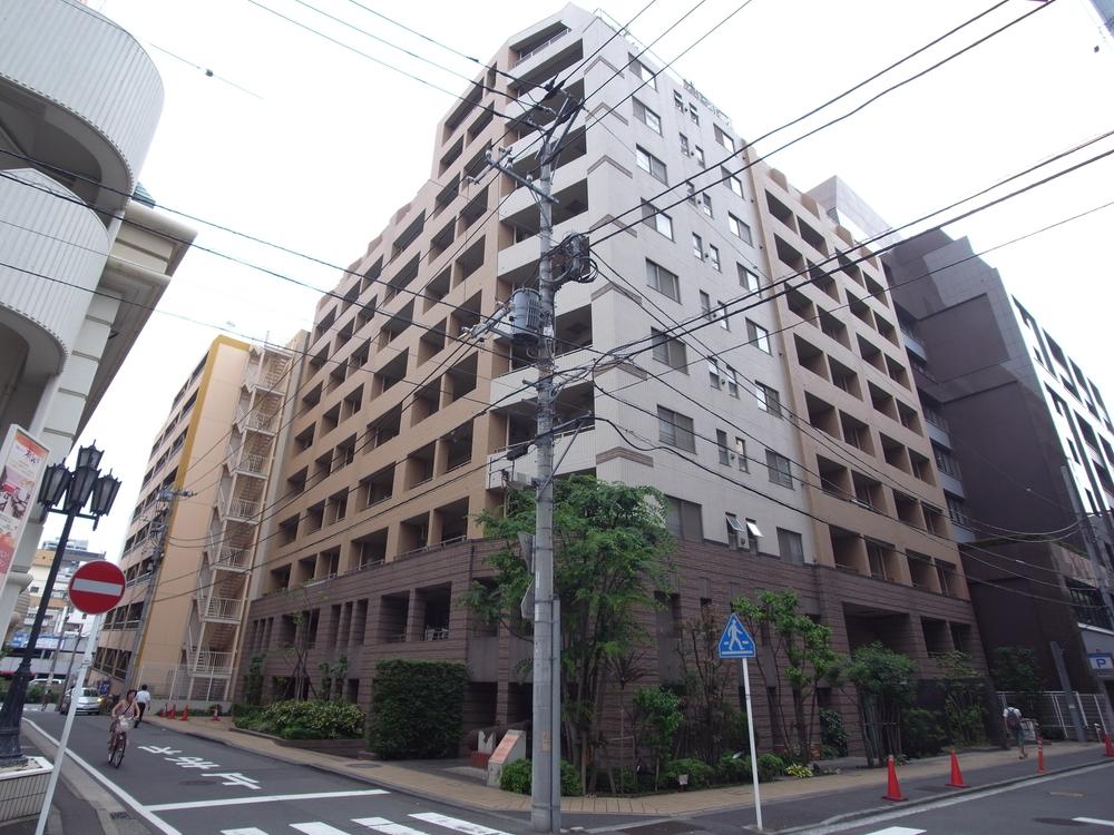 Local appearance photo. Local (10 May 2013) Shooting