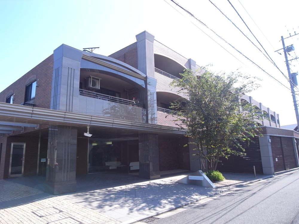 Local appearance photo. Mansion appearance (July 2013 shooting)