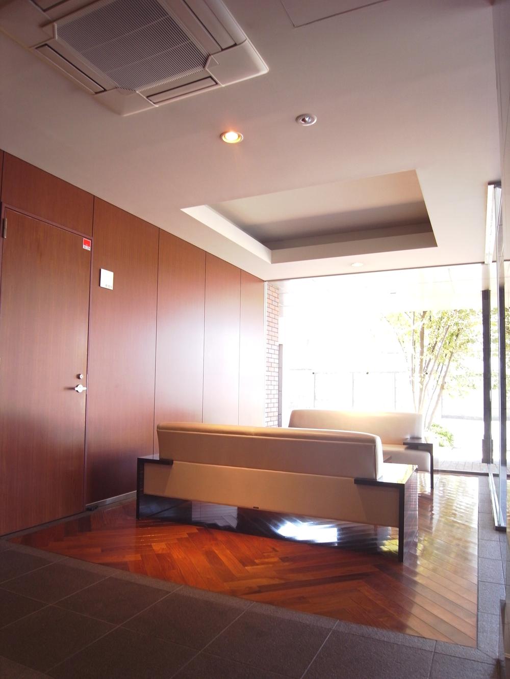 Other common areas. Lounge (July 2013 shooting)