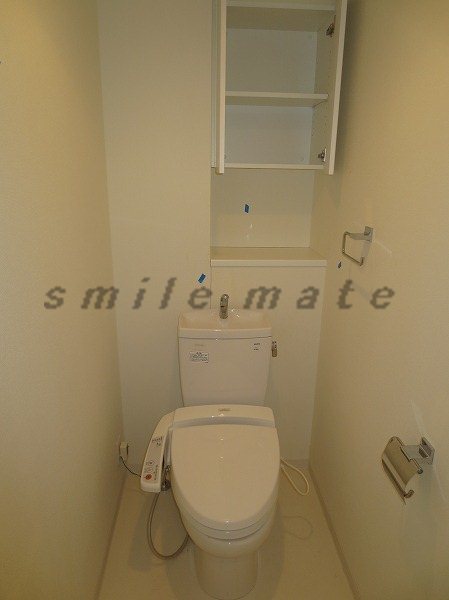 Toilet.  ※ See It is a photograph same by Property Room No.