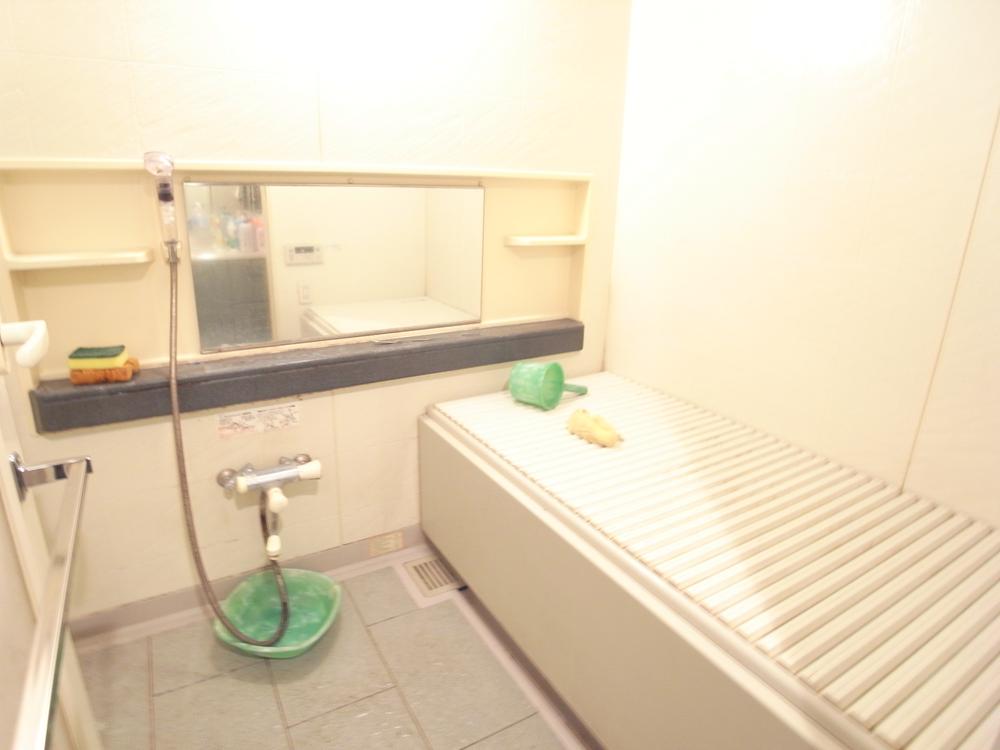 Bathroom. Room (August 2013) Shooting