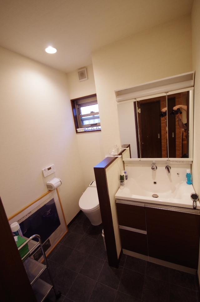 Wash basin, toilet. toilet ・ Independent wash basin