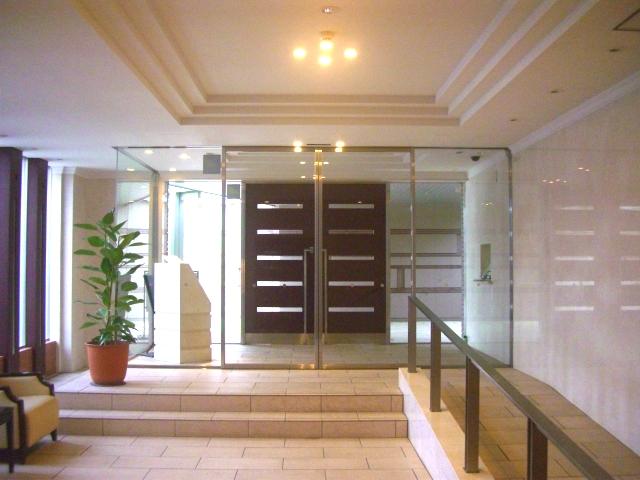 Entrance. Entrance hall