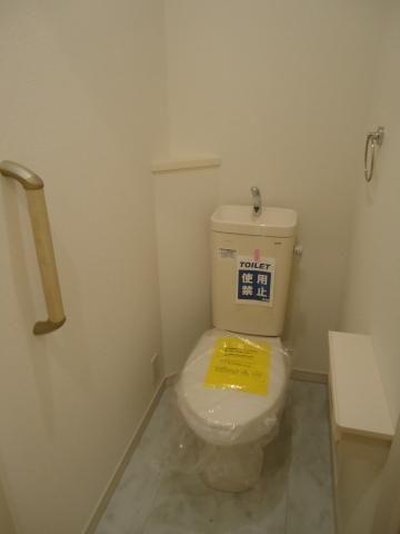 Toilet. Second floor toilet