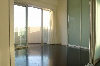 Non-living room. Indoor (12 May 2013) Shooting