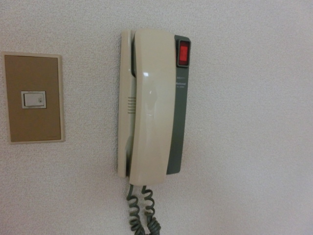 Security. It is intercom.  ※ It is a photograph of another in Room. 