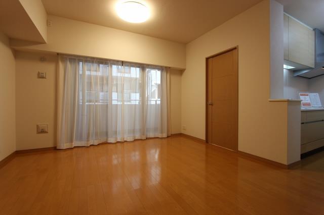 Same specifications photos (living)