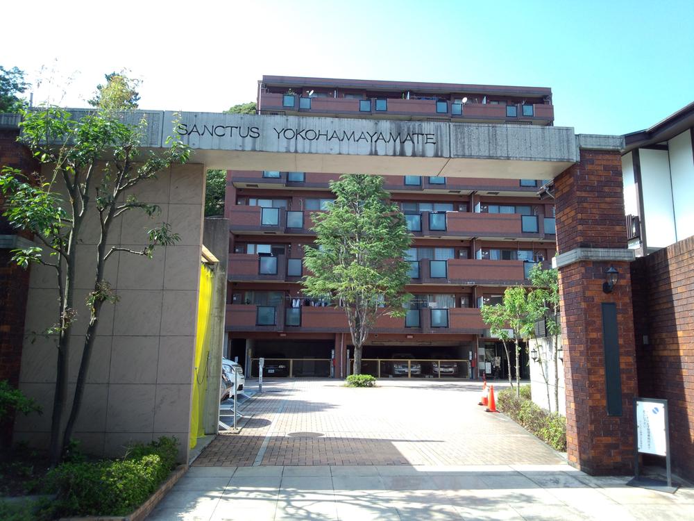 Local appearance photo. Local (August 2013) Shooting