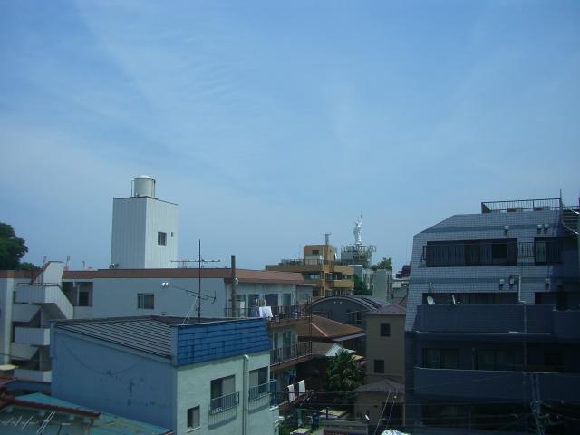 View photos from the dwelling unit. View from the balcony (June 2013) Shooting