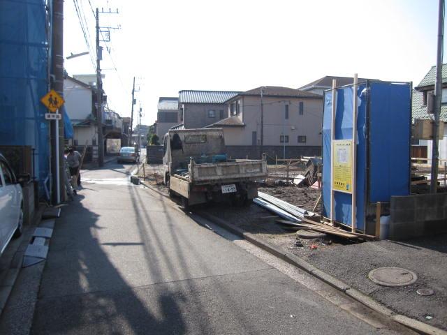 Local photos, including front road. Local (11 May 2013) Shooting