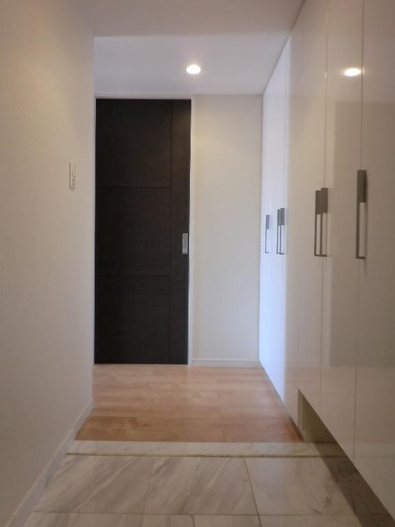 Entrance. Local (12 May 2013) Shooting