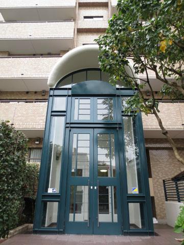 Entrance. Heavy entrance