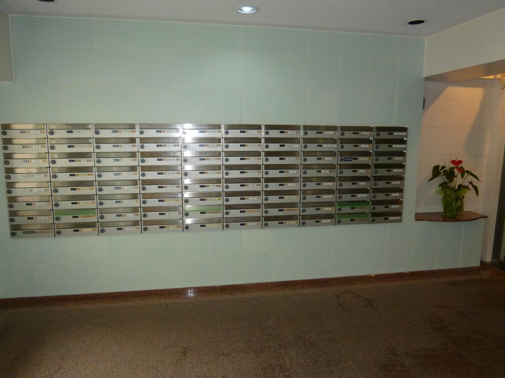 Entrance. Entrance (12 May 2013) Shooting