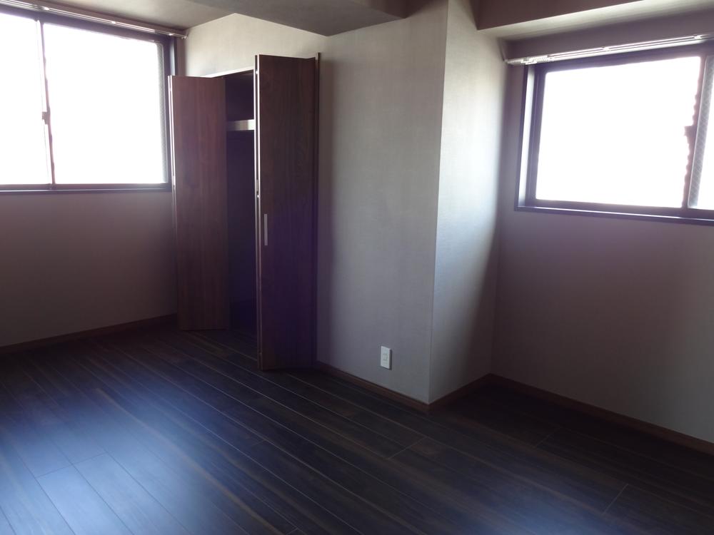 Non-living room. Indoor (September 2013) Shooting