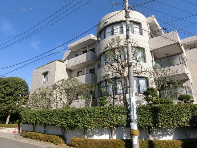 Local appearance photo. Local (12 May 2013) Shooting