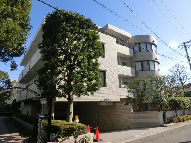 Local appearance photo. Local (12 May 2013) Shooting