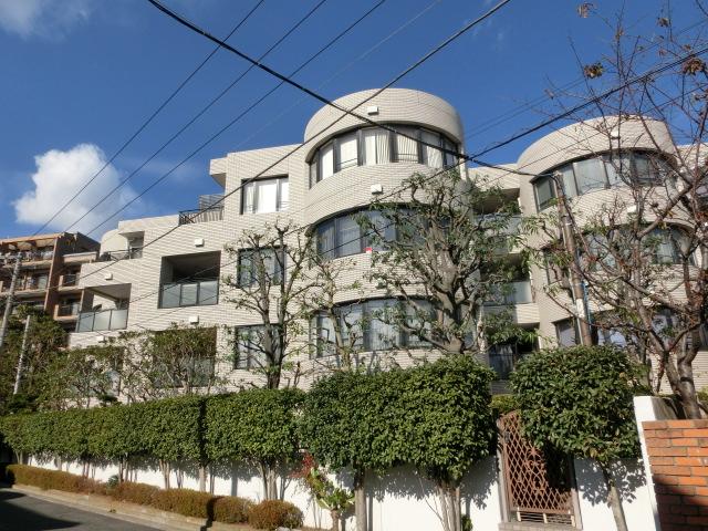 Local appearance photo. Local (12 May 2013) Shooting