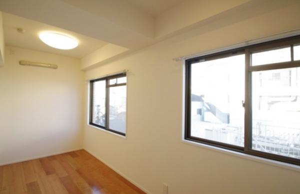 Naka-ku Yamashita-cho, Yokohama, Kanagawa Prefecture