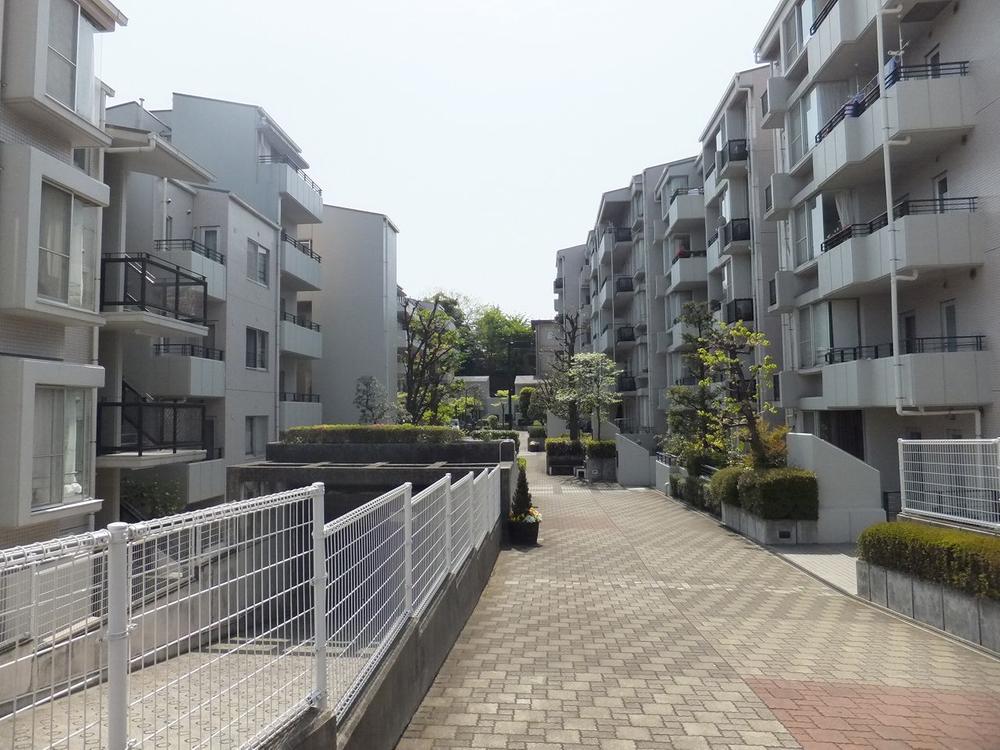 Local appearance photo. Local (12 May 2013) Shooting