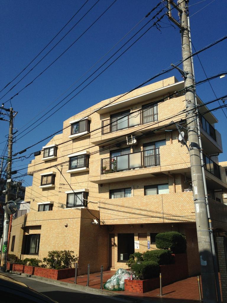 Local appearance photo. Local (11 May 2013) Shooting