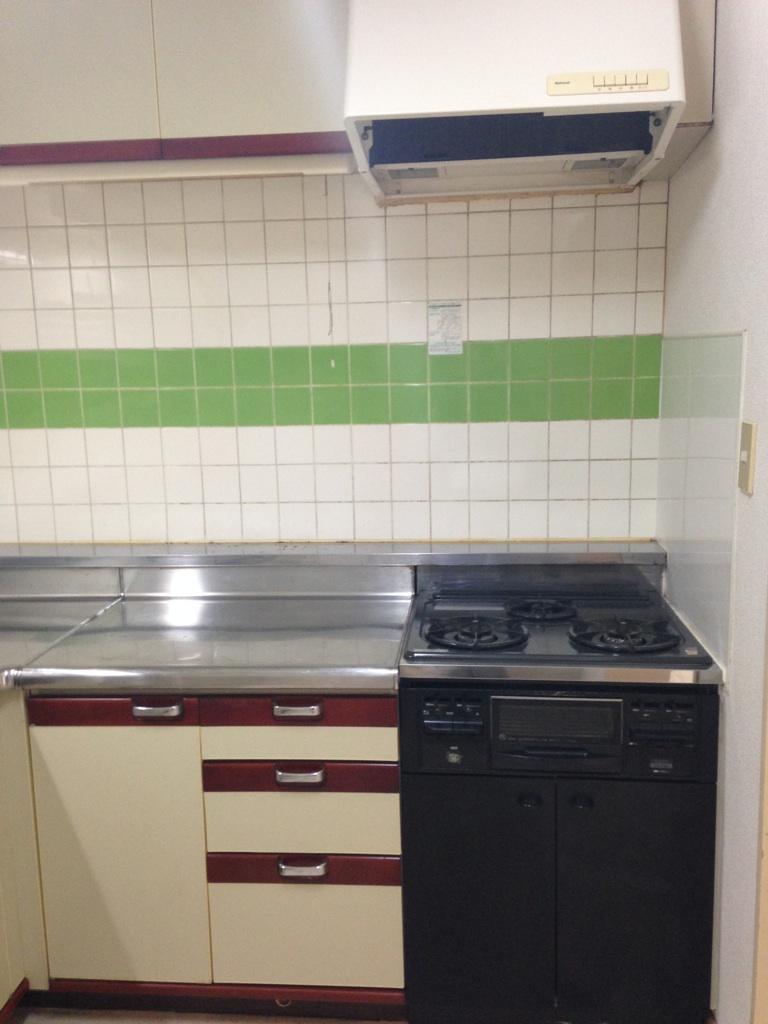 Kitchen. Indoor (11 May 2013) Shooting