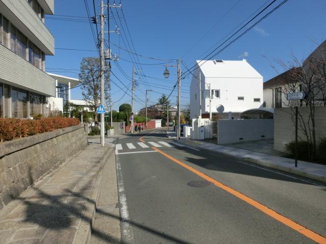 Local appearance photo. Local (12 May 2013) Shooting