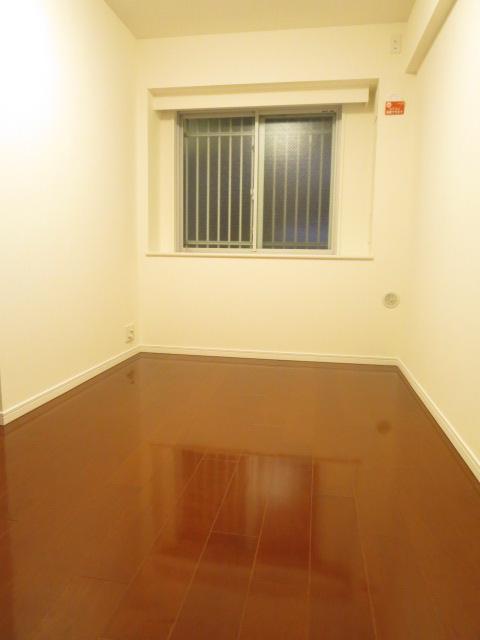 Non-living room. Indoor (September 2013) Shooting