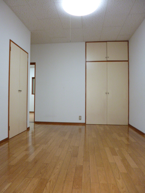 Other room space. This room What room relax usually (^^)