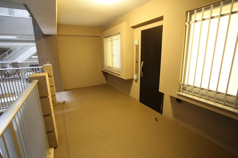 Entrance. Pouch, Private property is also high comfort!