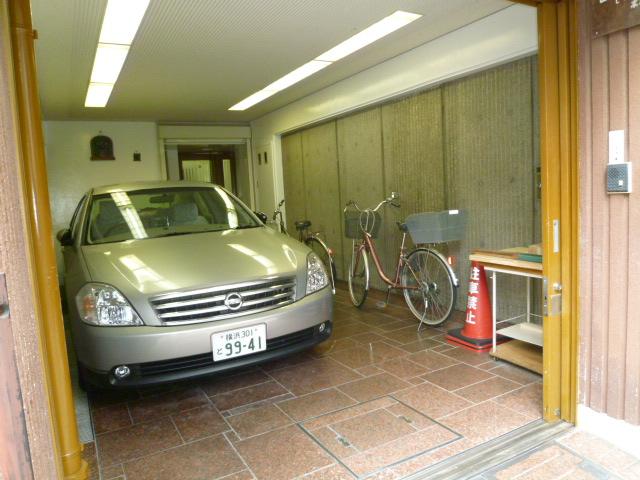 Parking lot. First floor built-in garage (office Allowed)