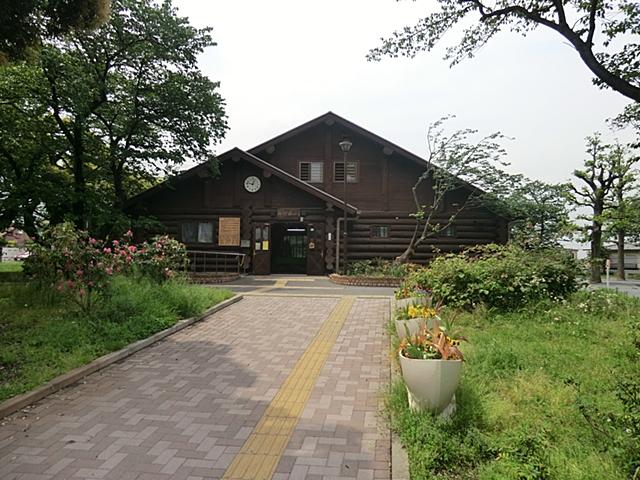 park. 2267m to Kashiwaba park