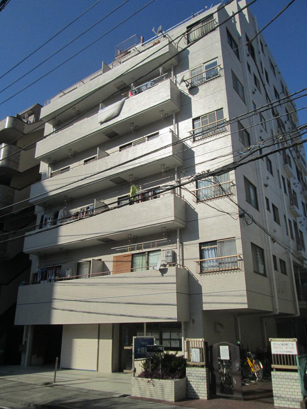 Local appearance photo. Local (12 May 2013) Shooting