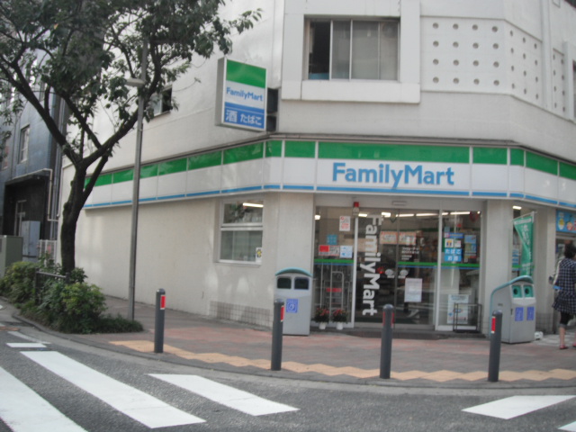 Convenience store. FamilyMart Kannai Benten street store up to (convenience store) 78m