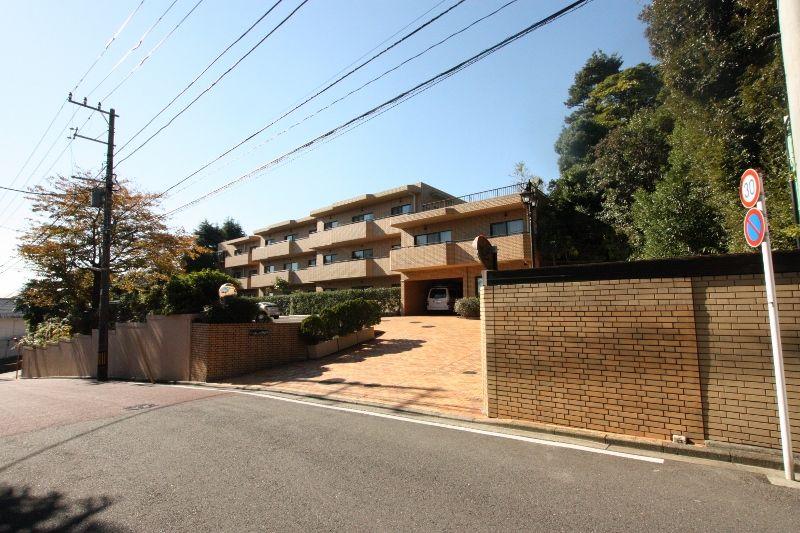 Local appearance photo. Trunk room use with rights