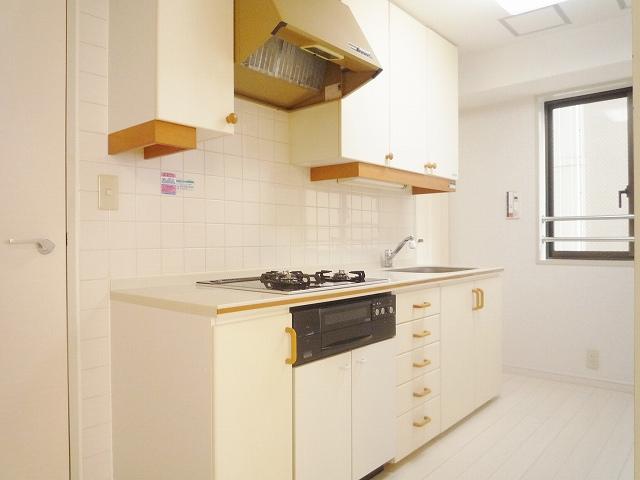 Yokohama City, Kanagawa Prefecture, Naka-ku, Yayoi-cho, 2