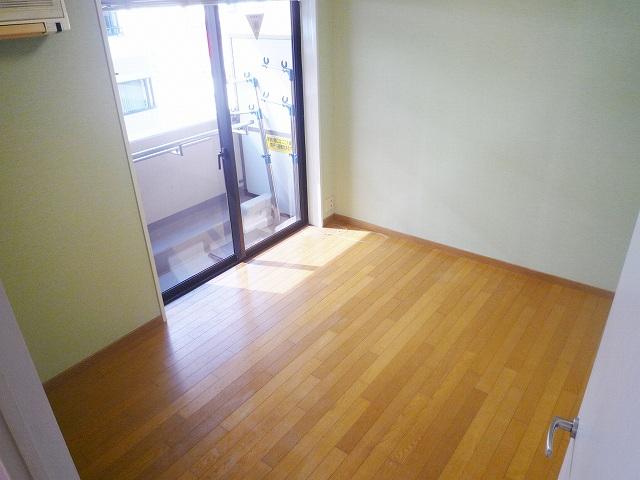 Yokohama City, Kanagawa Prefecture, Naka-ku, Yayoi-cho, 2