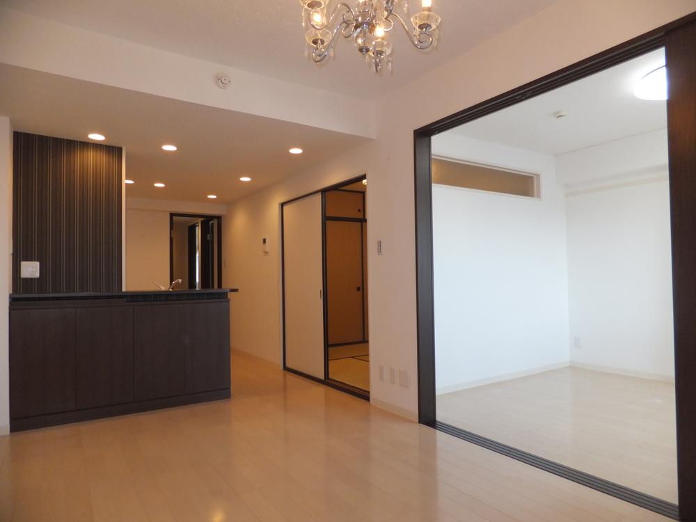 Living. Living-dining. Heisei This room has been full renovation in 22 years in April.