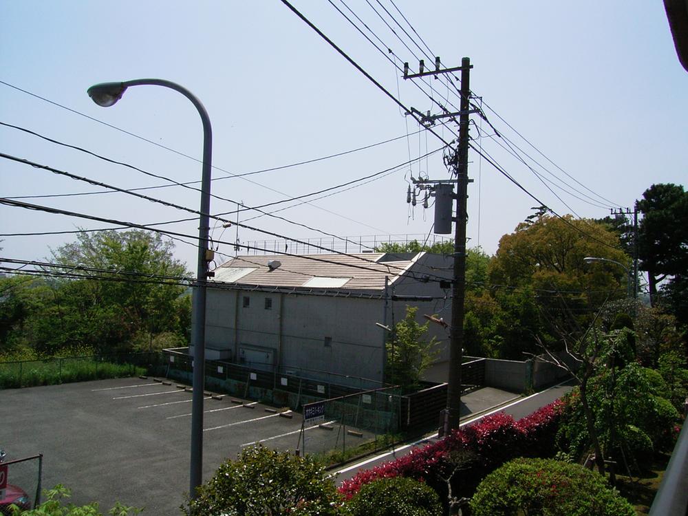 View photos from the dwelling unit. View from the east side balcony. There is no building to block the view to the front, View is good.