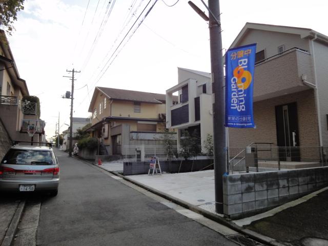 Local photos, including front road. Local (11 May 2013) Shooting