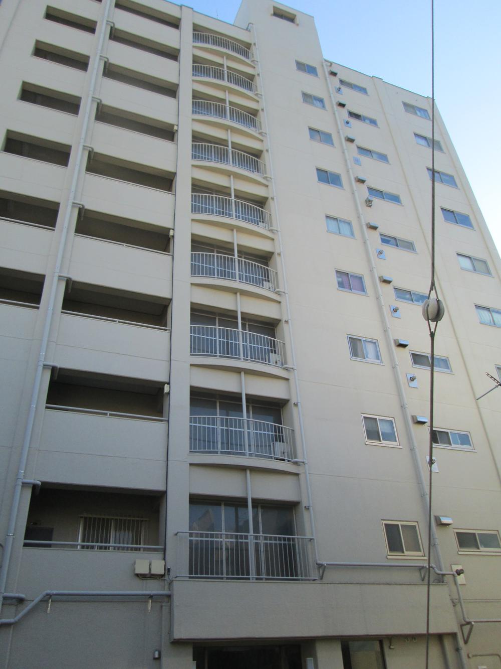 Local appearance photo. Local (12 May 2013) Shooting